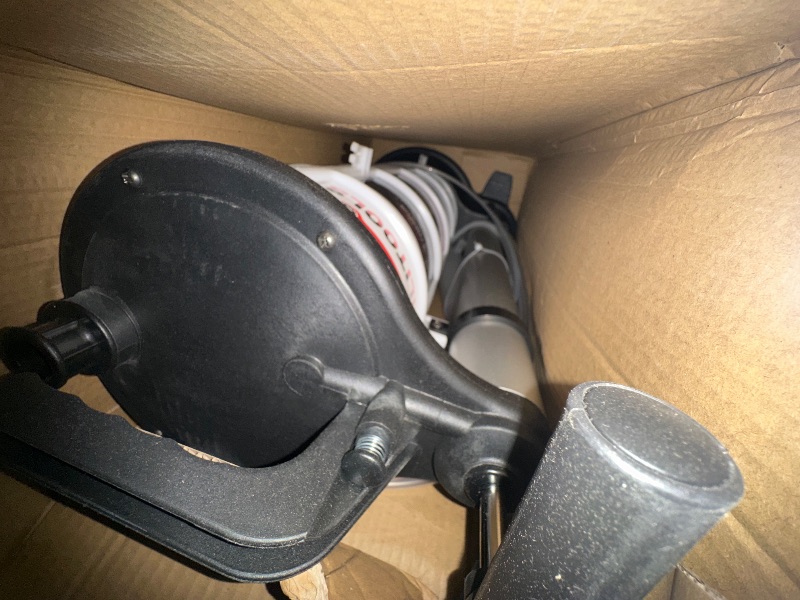 Photo 1 of BILITOOLS 9L Manual Oil Extractor Pump