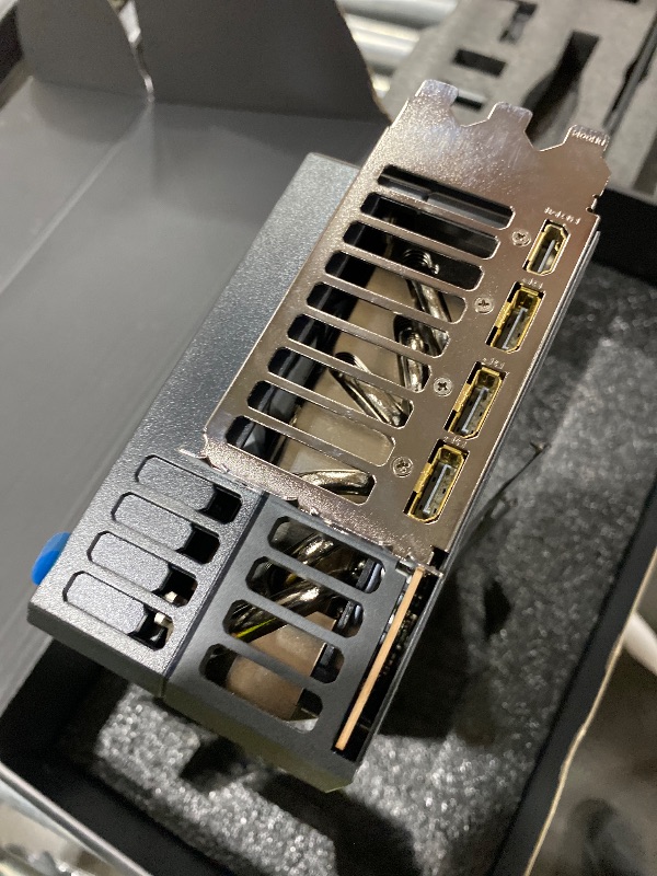Photo 1 of **USED** GIGABYTE AORUS GeForce RTX 5090 MASTER 32G Graphics Card