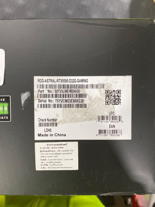 Photo 1 of ASUS ROG Astral GeForce RTX 5090 32GB GDDR7 OC Graphics Card MISSING CHIP