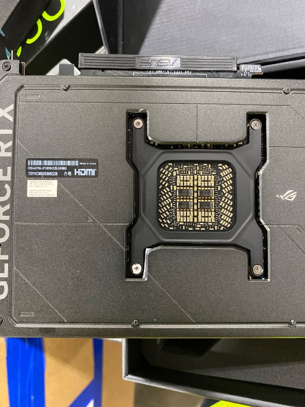 Photo 1 of ASUS ROG Astral GeForce RTX 5090 32GB GDDR7 OC Graphics Card MISSING CHIP