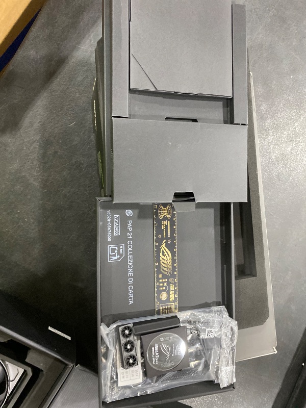 Photo 1 of ASUS ROG Astral GeForce RTX 5090 32GB GDDR7 OC Graphics Card MISSING CHIP
