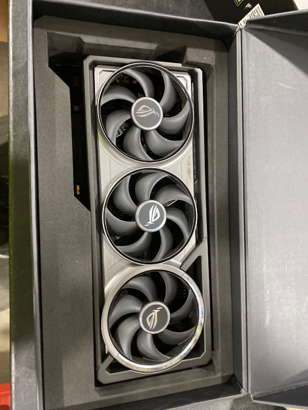 Photo 1 of ASUS ROG Astral GeForce RTX 5090 32GB GDDR7 OC Graphics Card MISSING CHIP