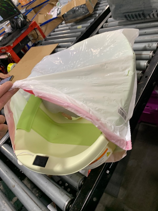 View 2 of Spluvvly Collapsible Baby Bathtub - Green