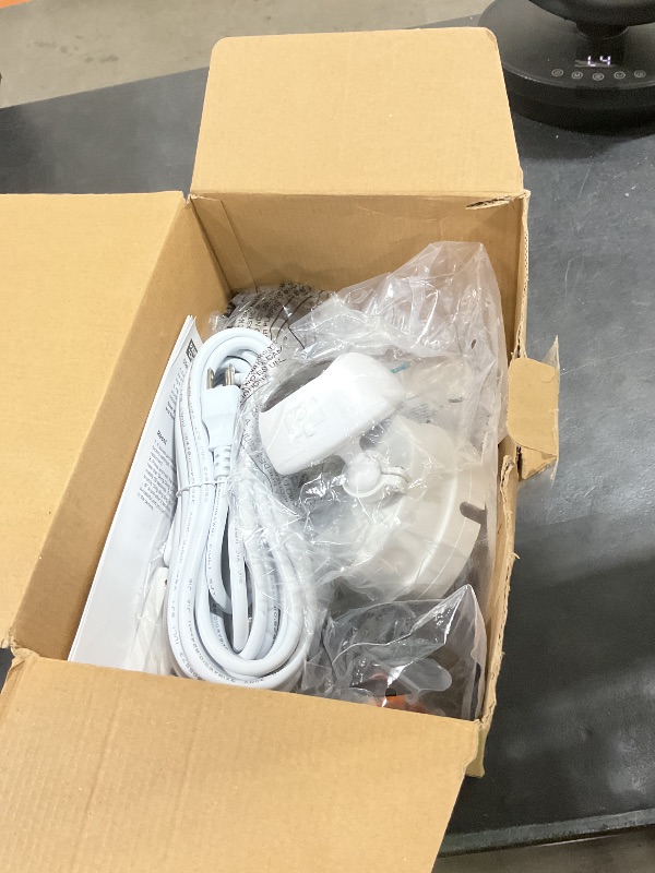 Photo 1 of Onforu 2K Floodlight Camera Plug&Hardwired, Smart Security Camera Outdoor