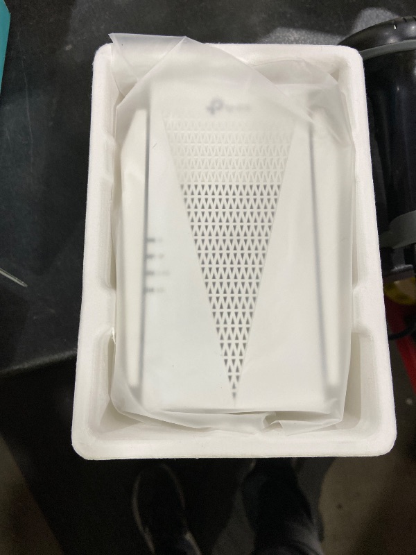 Photo 1 of TP-Link RE615X AX1800 WiFi 6 Range Extender