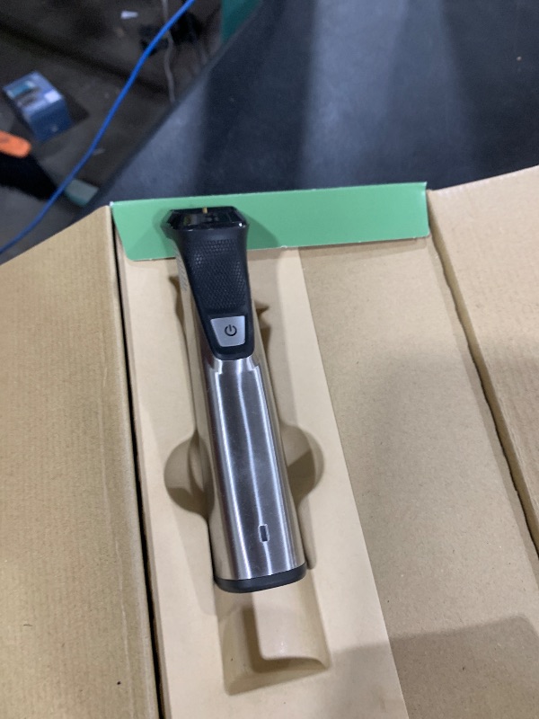 View 3 of Philips Norelco 9000 Series All-in-One Trimmer