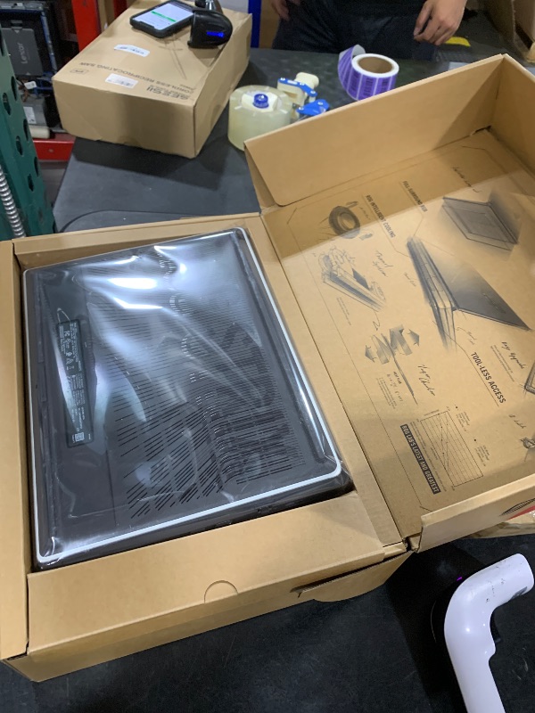 View 4 of ASUS ROG Strix G16 Gaming Laptop