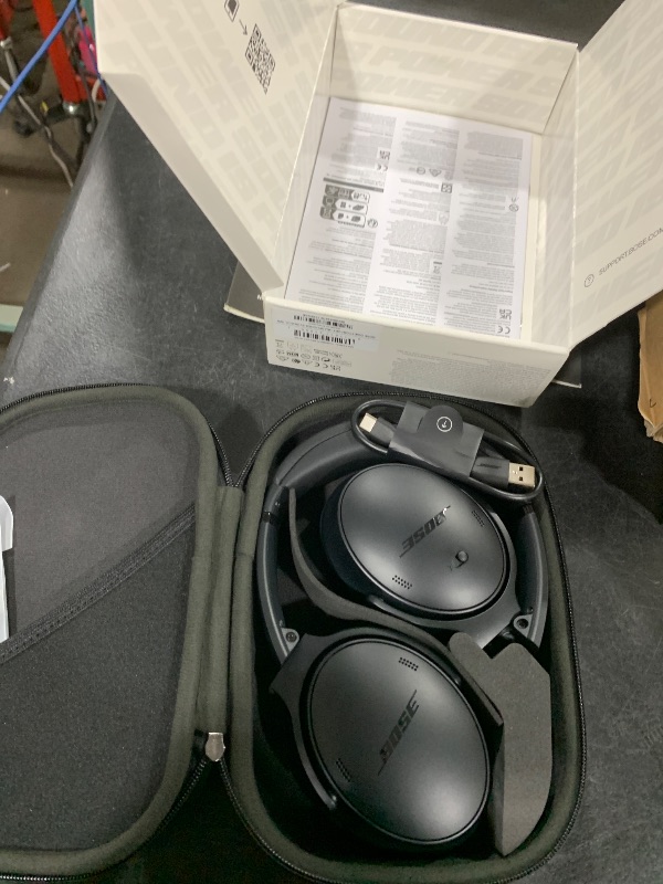 View 4 of Bose QuietComfort Noise Cancelling Wireless Headphones