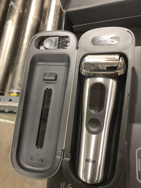 View 3 of Braun NEVO Men's Electric Shaver with AeroTouch Technology