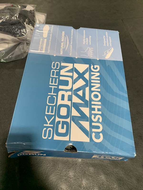View 2 of Skechers Men's Max Cushioning Endeavour Kauska Sneaker