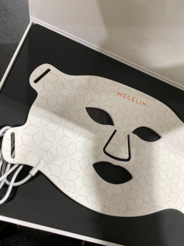 View 3 of MEGELIN 7 Colors LED Light Therapy Face Mask