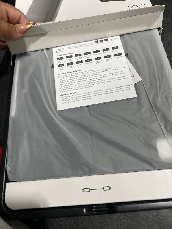View 2 of ESR iPad Pro 13" Keyboard Case