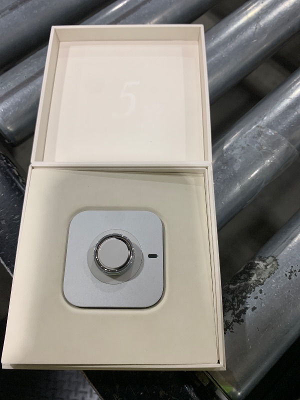 View 3 of OURA Ring 5 Smart Ring - Silver - Size 6
