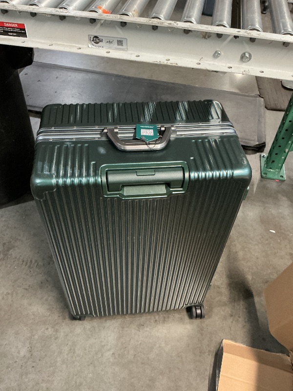 View 4 of ***MINOR DAMAGE***
Nobl Travel Zipperless Check-in Suitcase