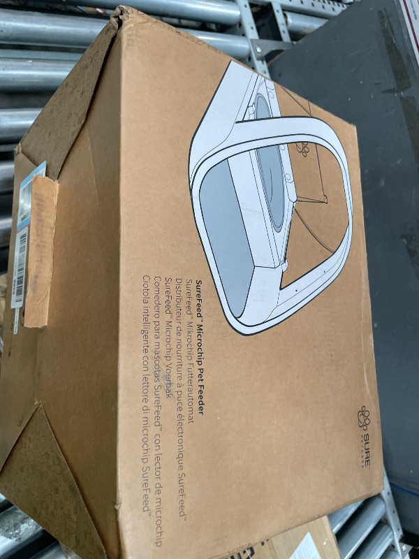 View 2 of *** is scratched**
SureFlap Microchip Pet Feeder