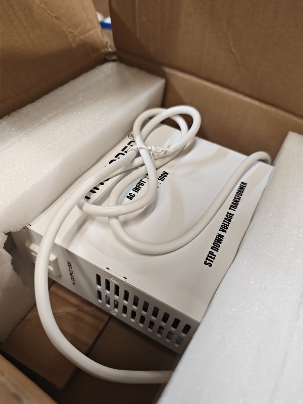 View 2 of Yinleader 1000W Step Down Voltage Transformer
