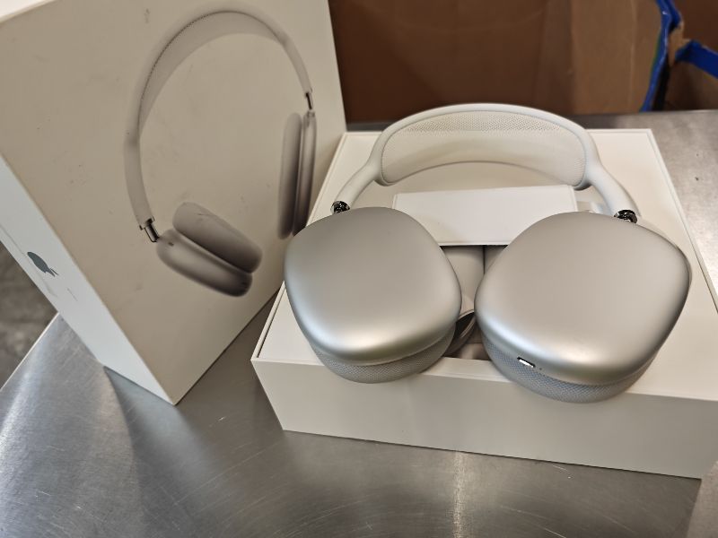 Photo 1 of Apple AirPods Max Wireless Over-Ear Headphones, Active Noise Cancelling, Transparency Mode, Personalized Spatial Audio, Dolby Atmos, Bluetooth Headphones for iPhone – Silver
