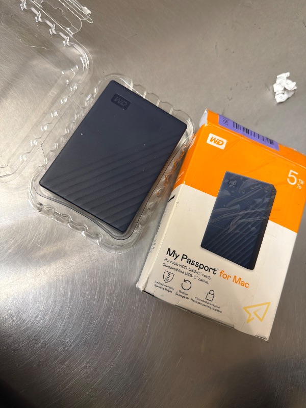 View 5 of WD 5TB My Passport for Mac, Navy, Portable External Hard Drive with backup software and password protection, USB 3.1/USB 3.0 compatible - WDBA2F0050BBL-WESN
