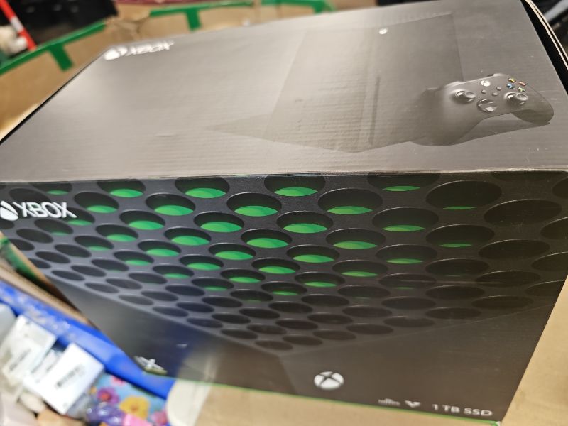 Photo 1 of Xbox Series X - Gaming Console - 1TB SSD - Includes Wireless Controller - 4K Gaming - 120FPS - Carbon Black