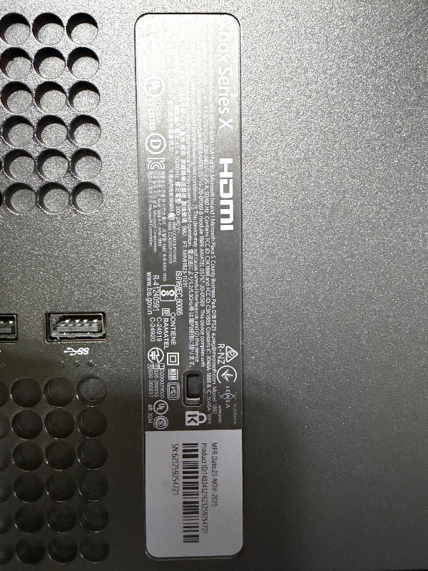 Photo 1 of Xbox Series X - Gaming Console - 1TB SSD - Includes Wireless Controller - 4K Gaming - 120FPS - Carbon Black