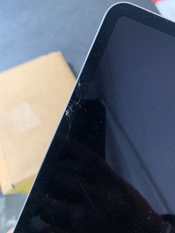 View 8 of cracked screen ---- see photos --------------------------Apple iPad Pro 11-inch (4th Gen) M2 Chip Tablet
