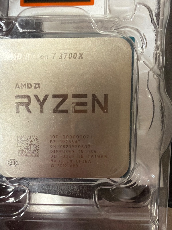 Photo 1 of AMD Ryzen 7 9700X 8-Core Desktop Processor