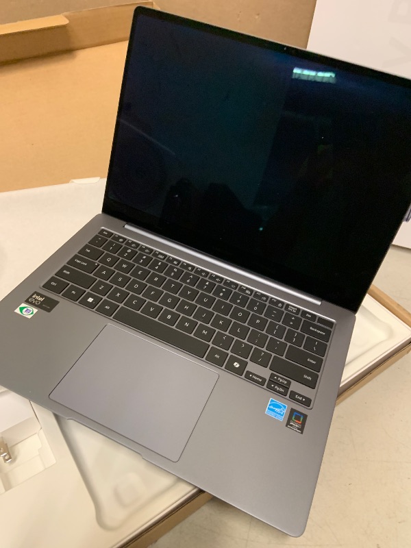 Photo 1 of Samsung Galaxy Book4 Pro 14" Laptop
