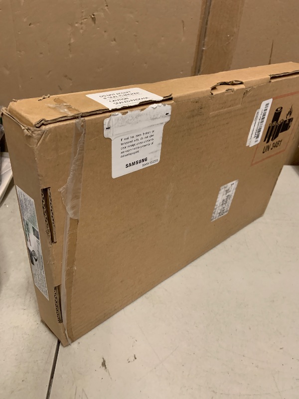 Photo 1 of Samsung Galaxy Book4 Pro 14" Laptop