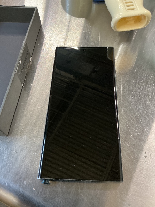Photo 1 of Samsung Galaxy S26 Ultra 512GB Black—MINOR SCRATCH ON SCREEN