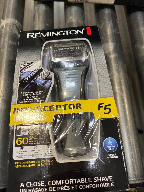 Photo 1 of Remington F5 Foil Shaver