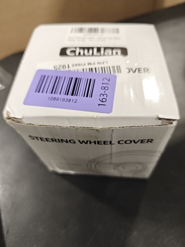 Photo 1 of ChuLian Diamond Leather Steering Wheel Cover