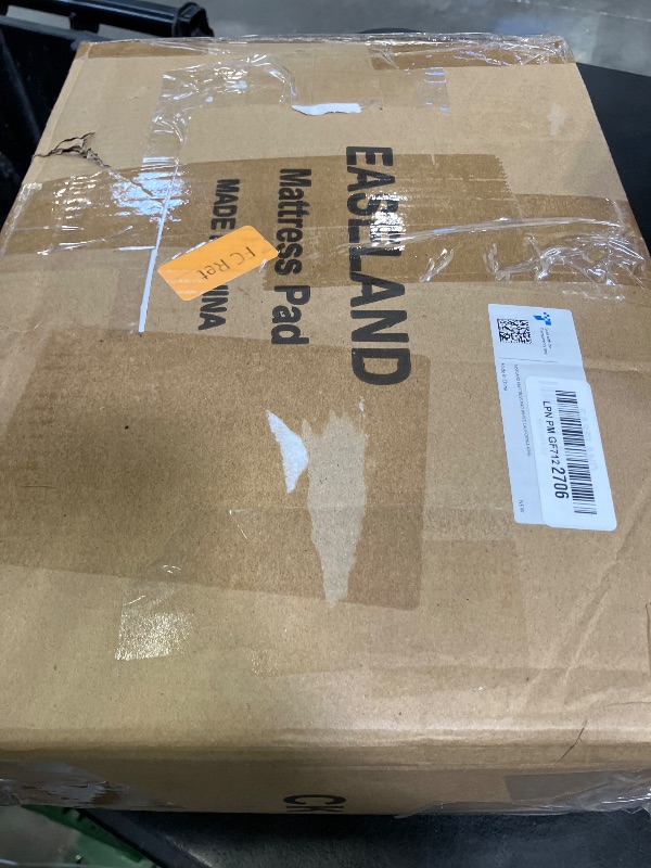 Photo 1 of EASELAND California King Mattress Pad with Deep Pockets