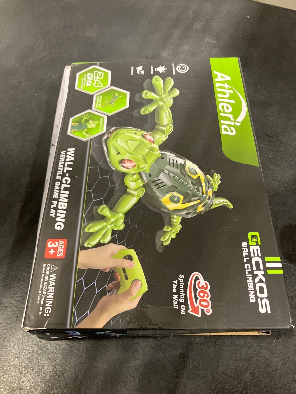 Photo 1 of ATHLERIA Wall Climbing Lizard Robot