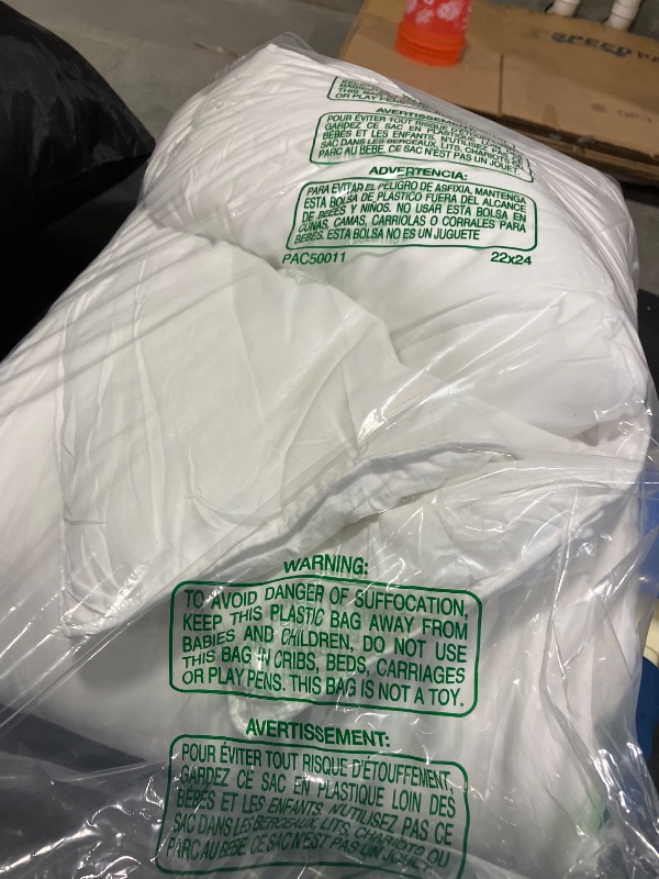Photo 1 of STWIENER Super King Comforter 120"x98"