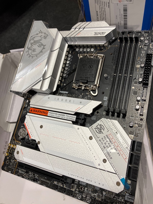 View 5 of MSI MAG B650 Tomahawk WiFi Gaming Motherboard (AMD Ryzen 9000/8000/7000 Series Processors, AM5, DDR5, PCIe 4.0, M.2, SATA 6Gb/s, USB 3.2 Gen 2, HDMI/DP, Wi-Fi 6E, Bluetooth 5.3, 2.5Gbps LAN, ATX)