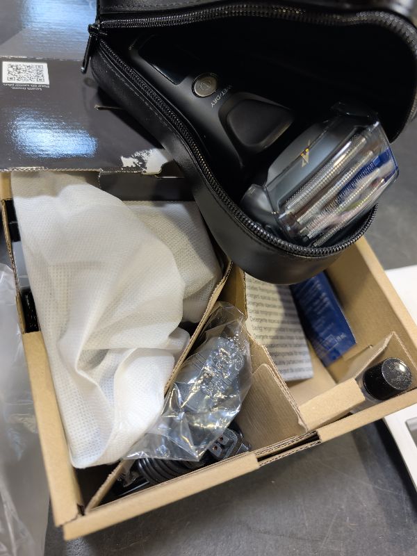 Photo 1 of Panasonic ARC5 Electric Shaver, 5-Blade Foil