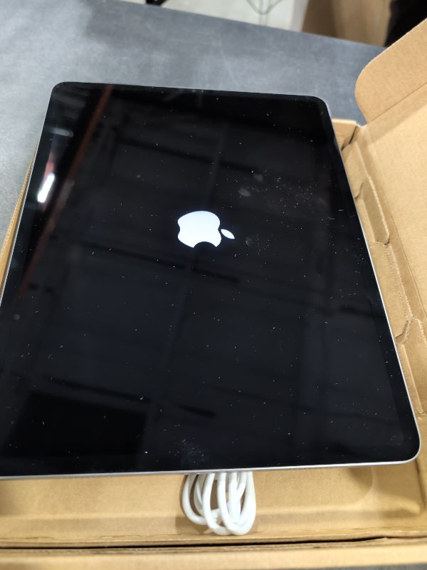 Photo 1 of Apple iPad Pro 12.9-inch M2 Chip Tablet