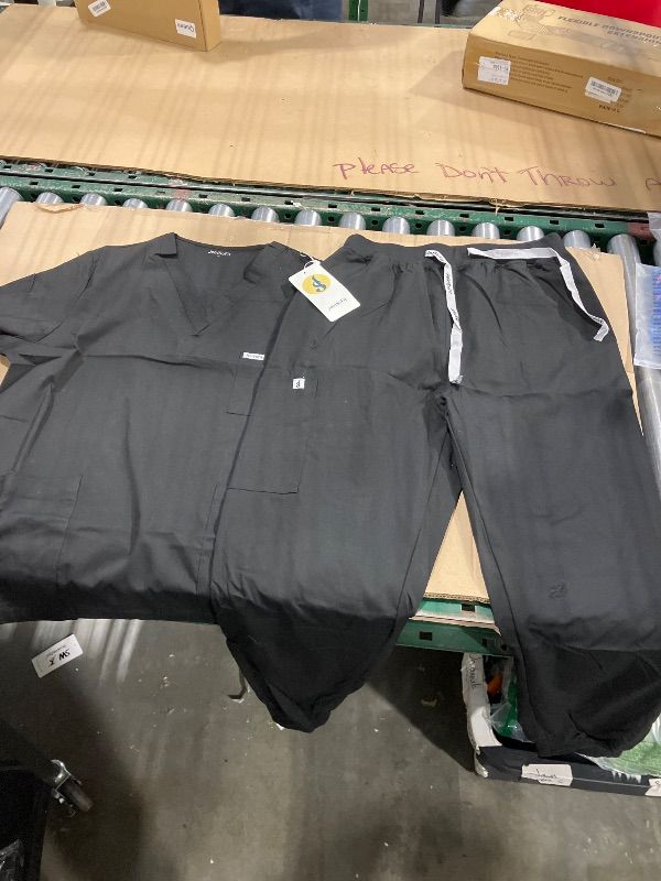 Photo 1 of Scrubs for Women Set, V-Neck Jogger Set SIZE M -- new