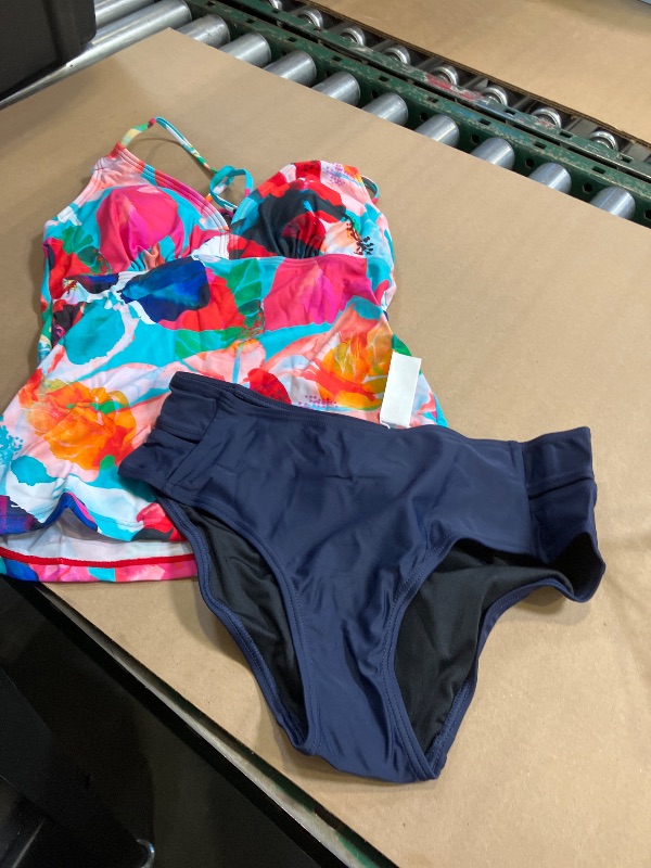 Photo 1 of Shuangyu Women's Front Bandeau bikini set size small 