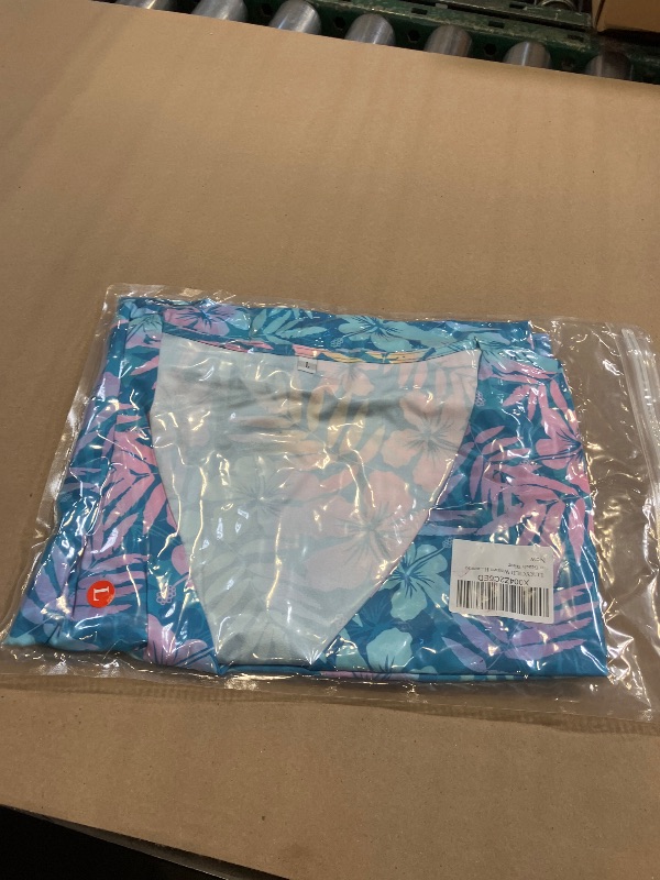 Photo 1 of Womens Large swimsuit coverup