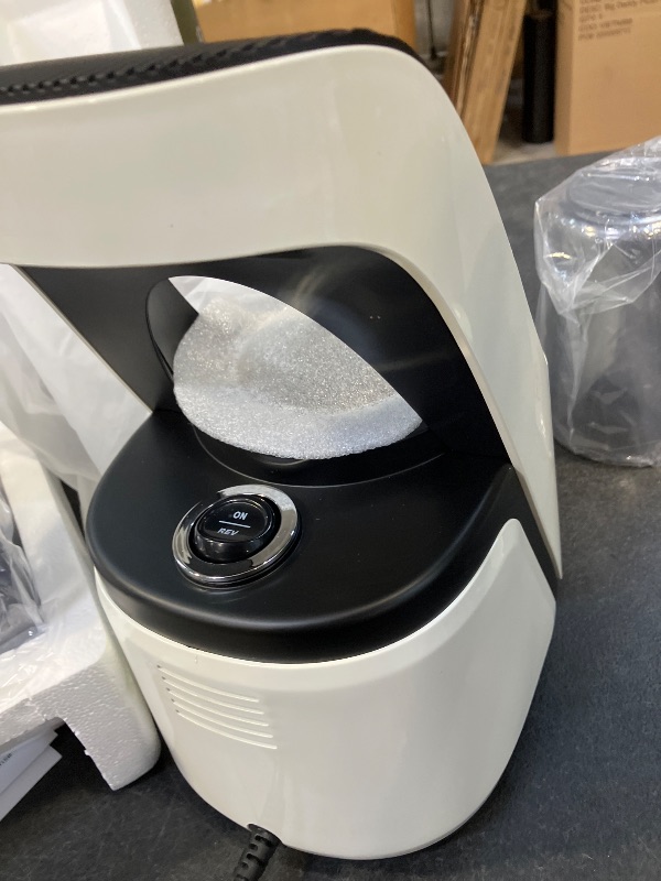 Photo 1 of Canoly C16 3-in-1 Cold Press Juicer