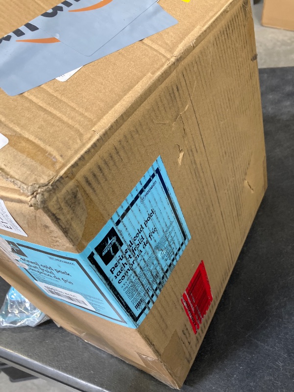 Photo 1 of Medline Standard-Absorption Perineal OB Cold Packs, 4.5" x 14.25", 24 pcs