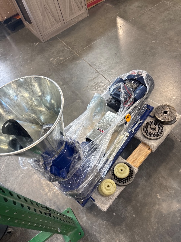 Photo 1 of 220V Pellet Grinder Machine 4 Head Rollers w/ 6 Grinding Discs