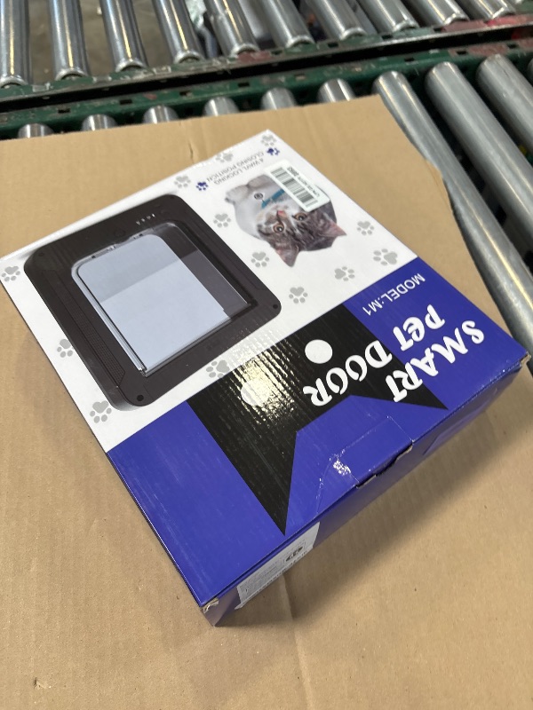 Photo 1 of Fantspati Smart Cat Door - RFID Access Control