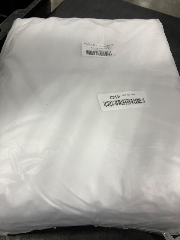 Photo 1 of Heneger White Rectangular Table Cloths, 8 Pack, 60" x 126"