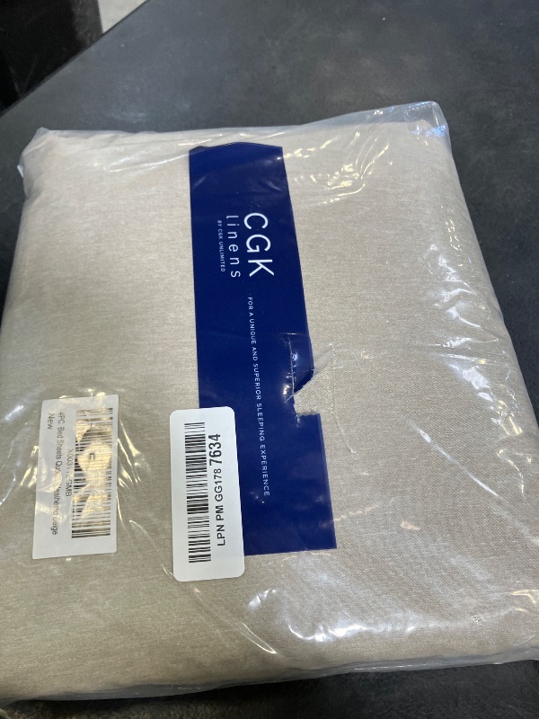 Photo 1 of Queen Size 4 Piece Sheet Set - Comfy Breathable & Cooling - Heathered Beige