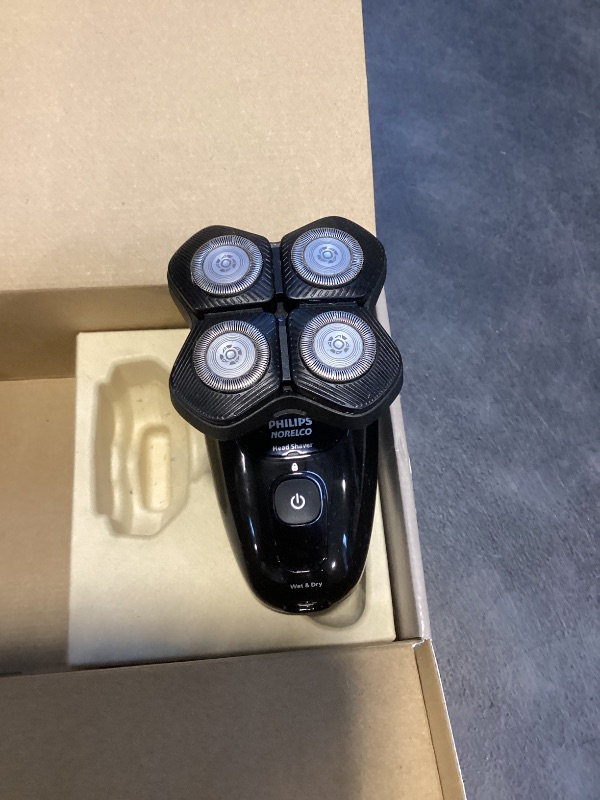 Photo 1 of Philips Norelco Head Shaver Pro 5000 Series Rotary Shaver