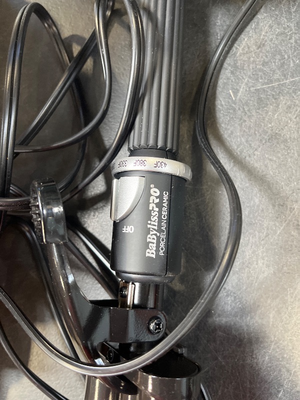 View 3 of BaBylissPRO Porcelain Ceramic Triple Barrel Waver Black