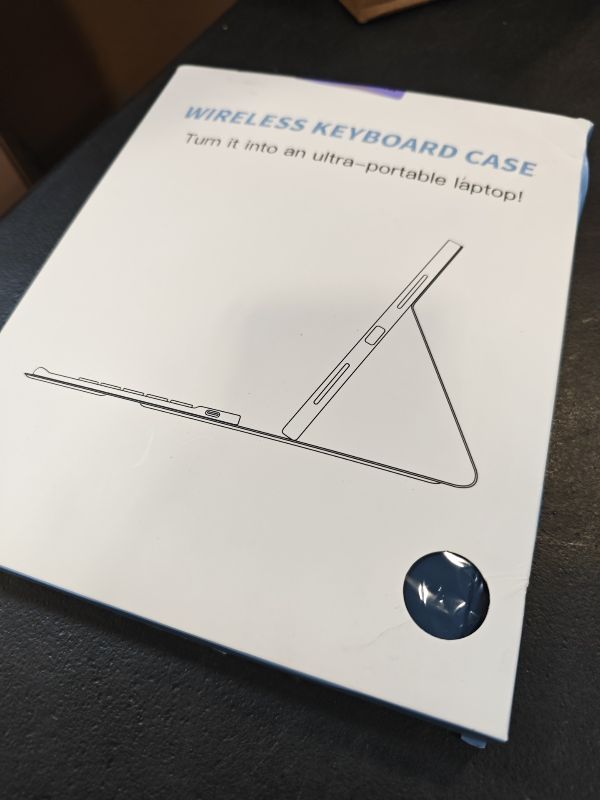 Photo 1 of Harvopu iPad 11th/10th Gen Keyboard Case