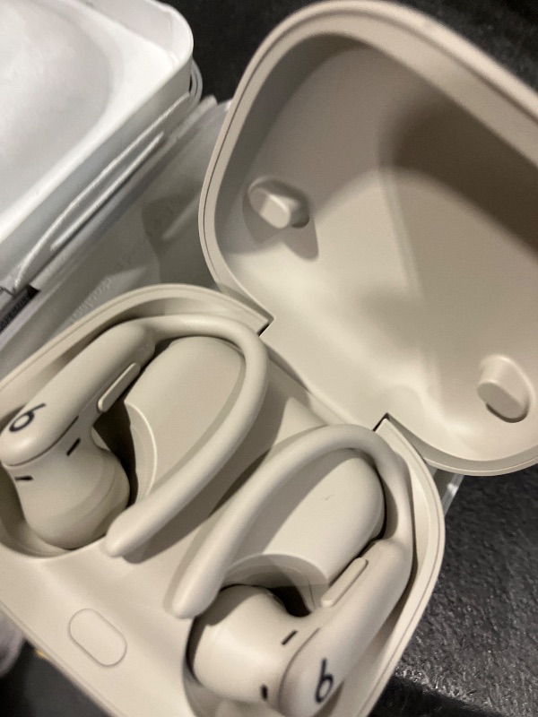 Photo 1 of Beats Powerbeats Pro 2 Wireless Earbuds
